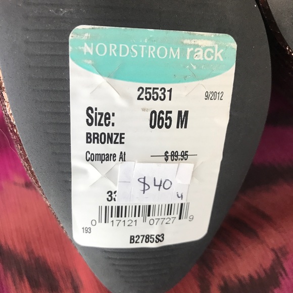 FERGIE Bronze Platform Heels NWT! - Picture 6 of 8